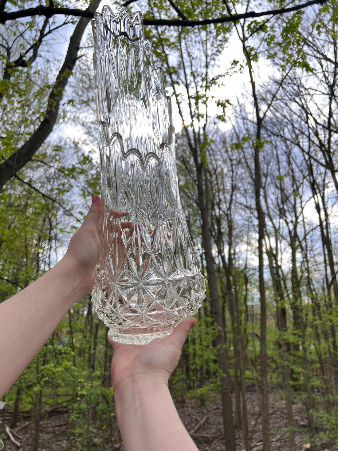 L.E. Smith diamond point crystal swung glass vase, 21 inches tall