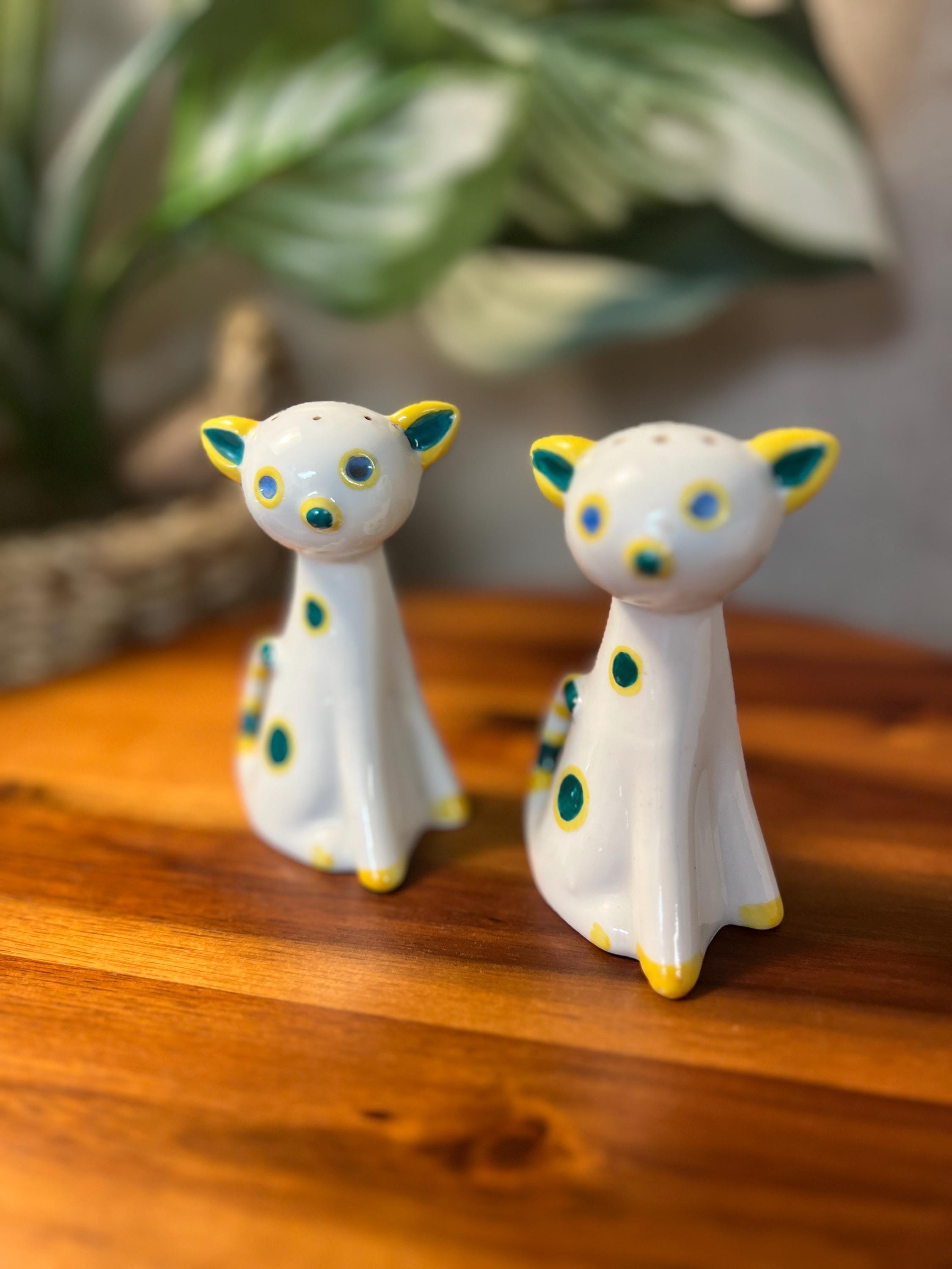 Vintage Salt & Pepper Shakers Japan Blue Yellow White Cats Kittens Cork Stoppers