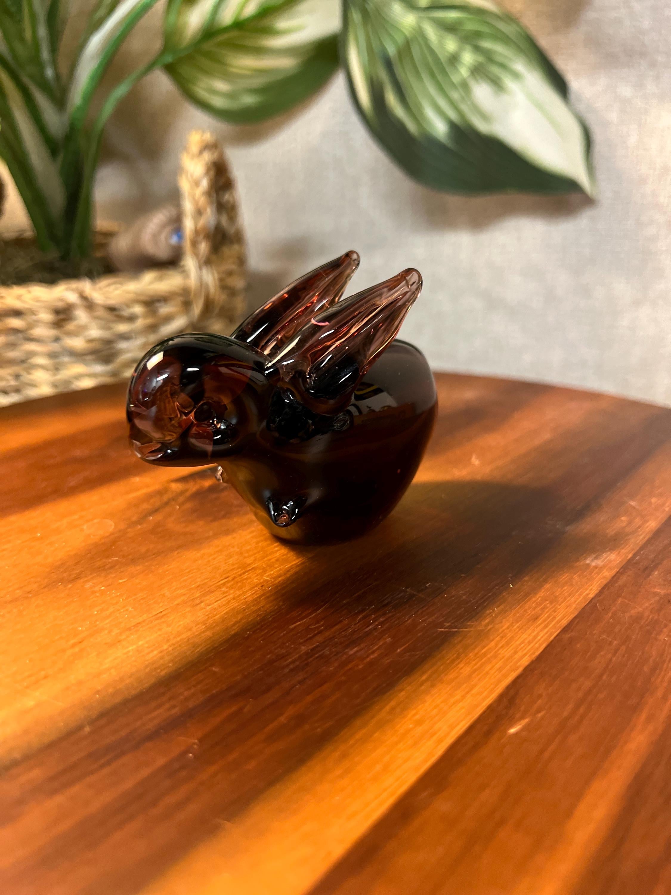 Vintage hand blown glass bunny rabbit paperweight figurine amethyst color unmarked