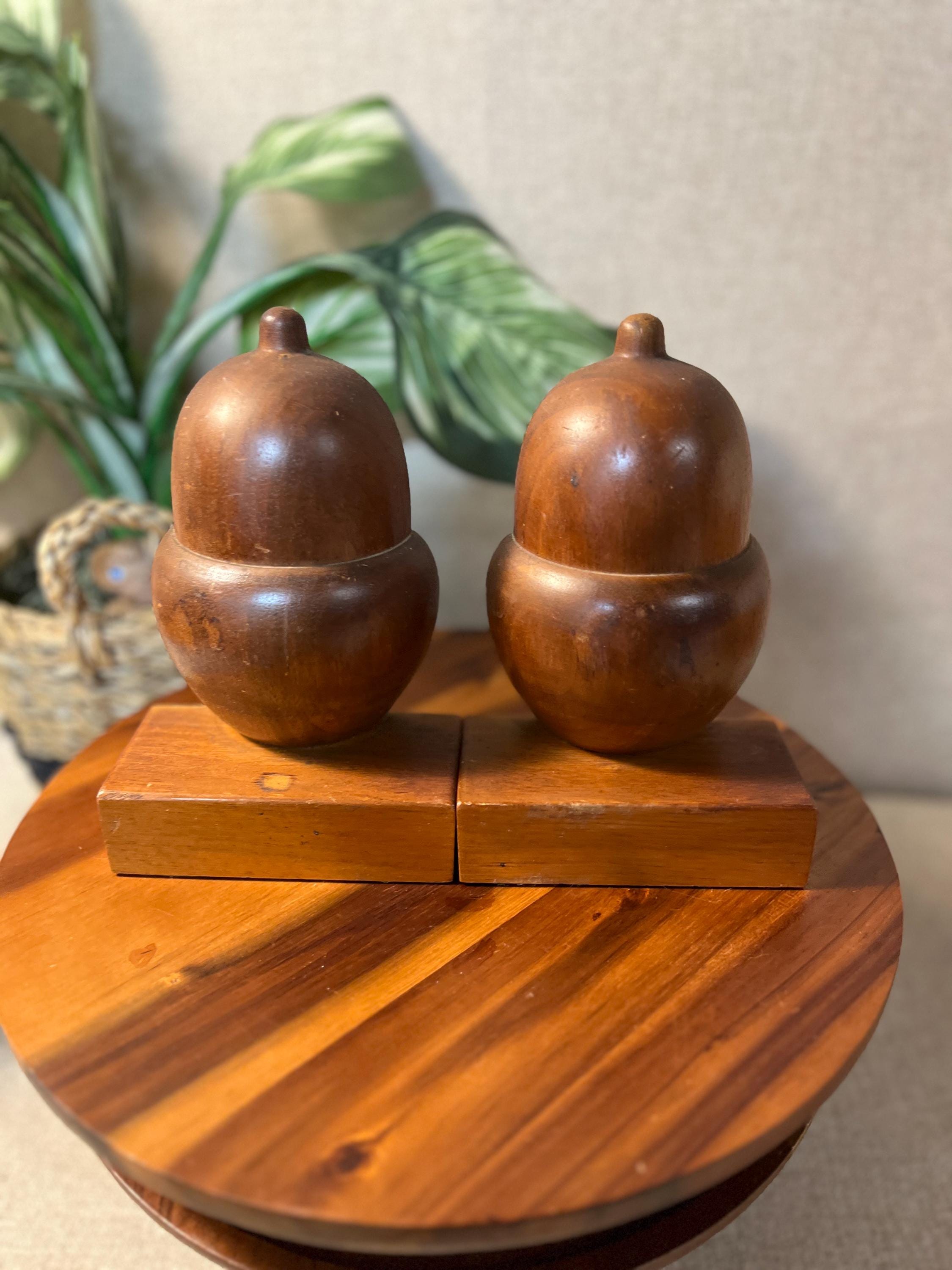 Vintage Solid Wood Acorn Bookends Wood Whittlers Gatlinburg TN Mid Century