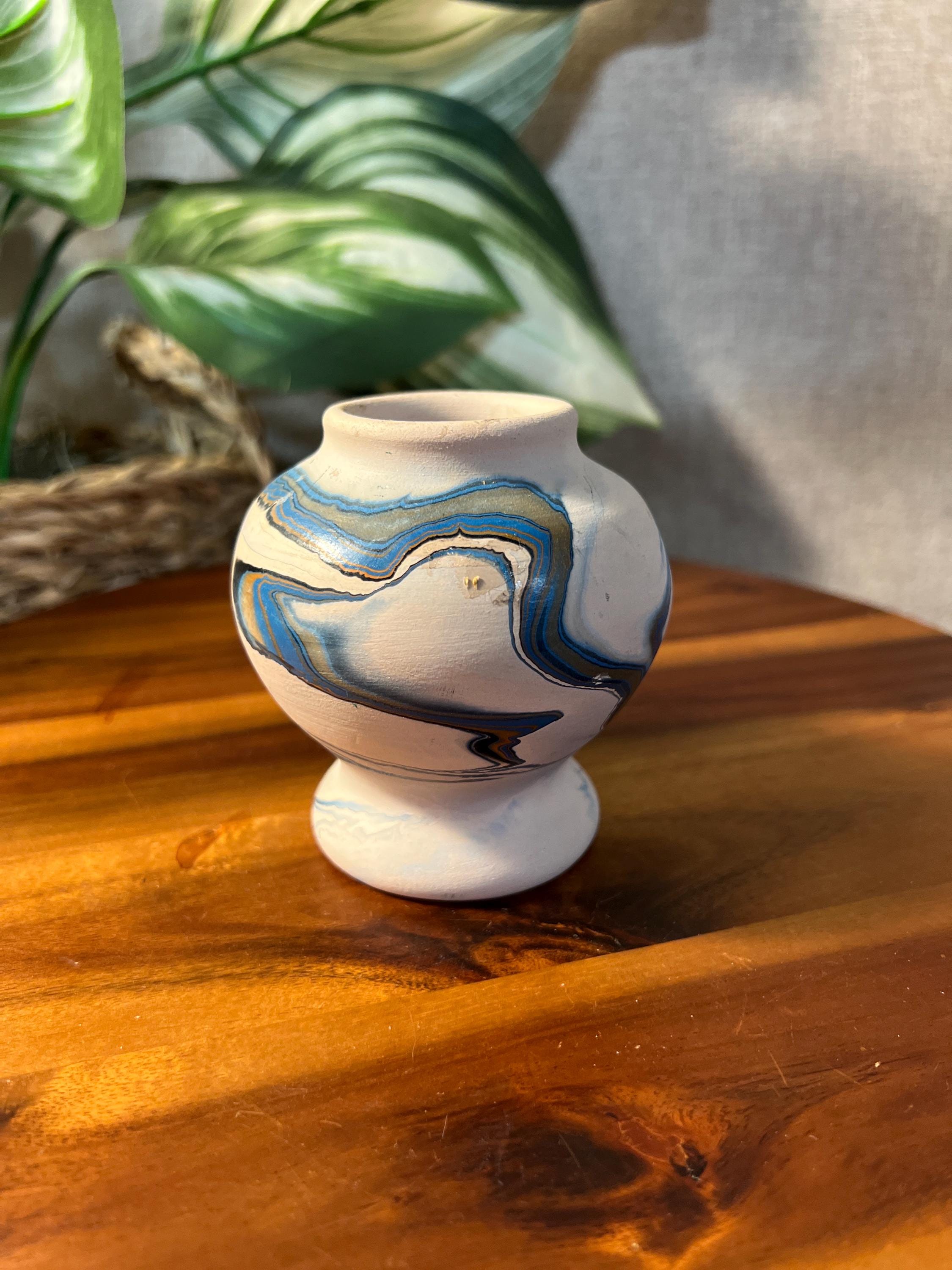 Vintage Handthrown Nemadji Small Vase Green Swirl