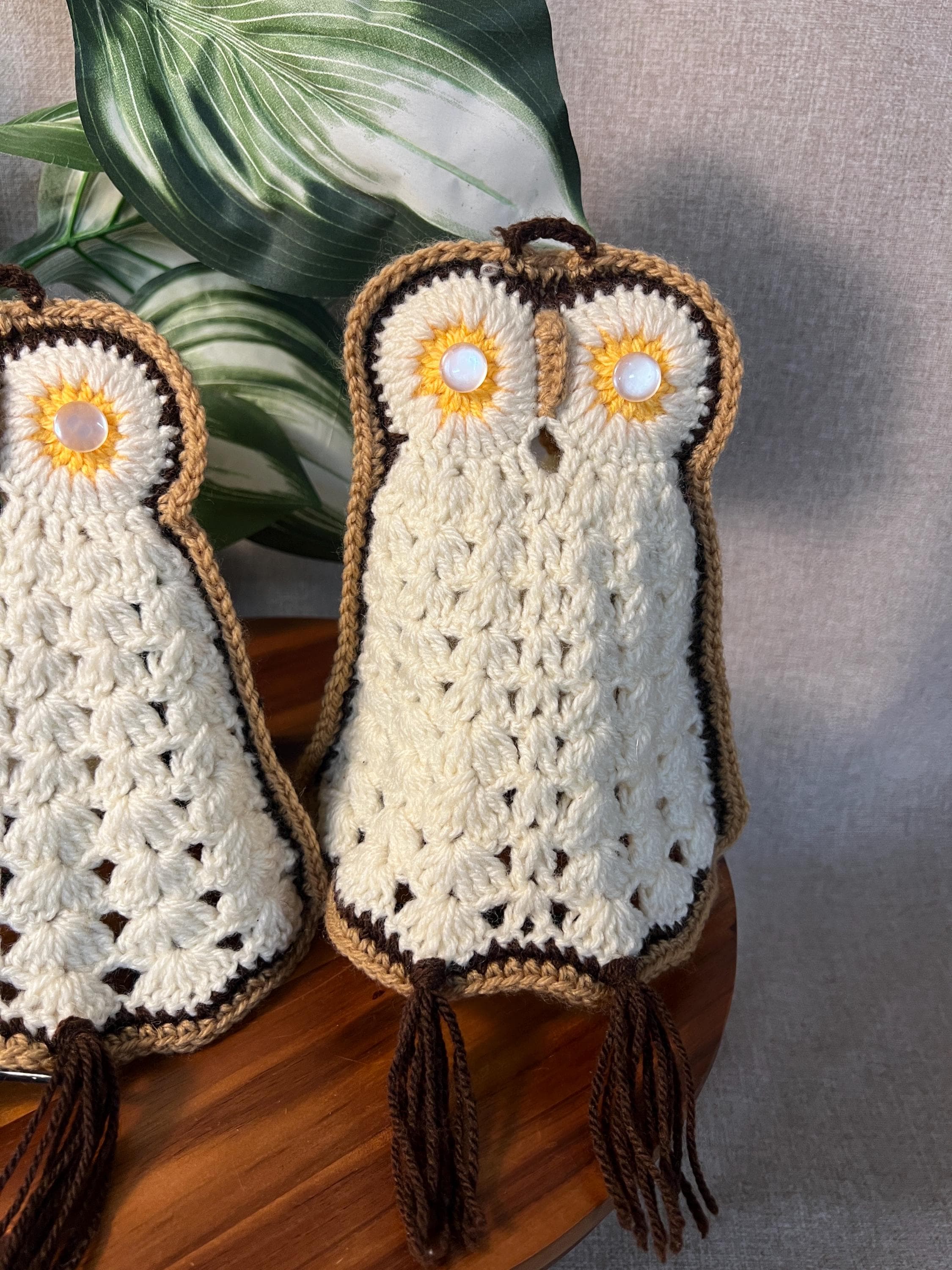 2  Handmade Crochet Pot Holders OWLS Trivet Kitchen Cottage Retro Seventies 70s