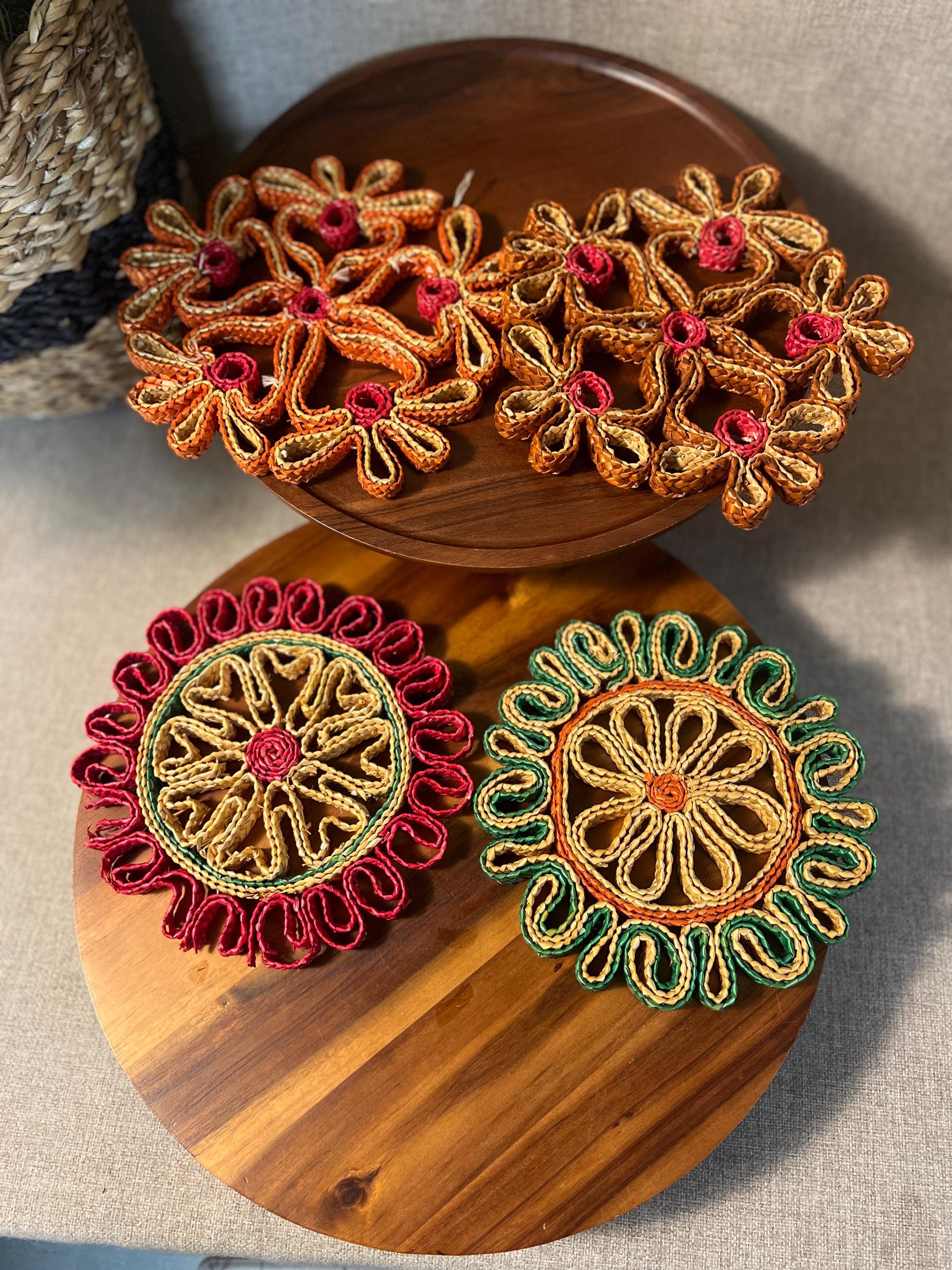 Vintage Woven Trivet Lot 4 Colorful Straw Raffia Hot Pad Boho Folk Art Wall Deco